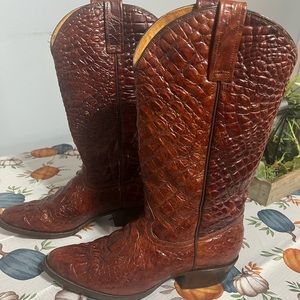 Rudel Rogers Cowhide leather, gator print, slip on cowboy boot!